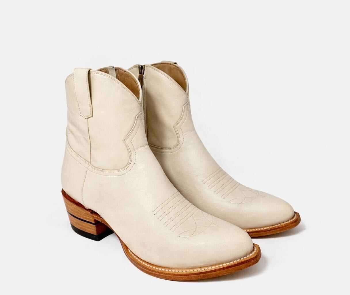 The Rainey Zip-Up Ankle Boot – Stylish and Comfortable Footwear for Day-to-Night Versatility