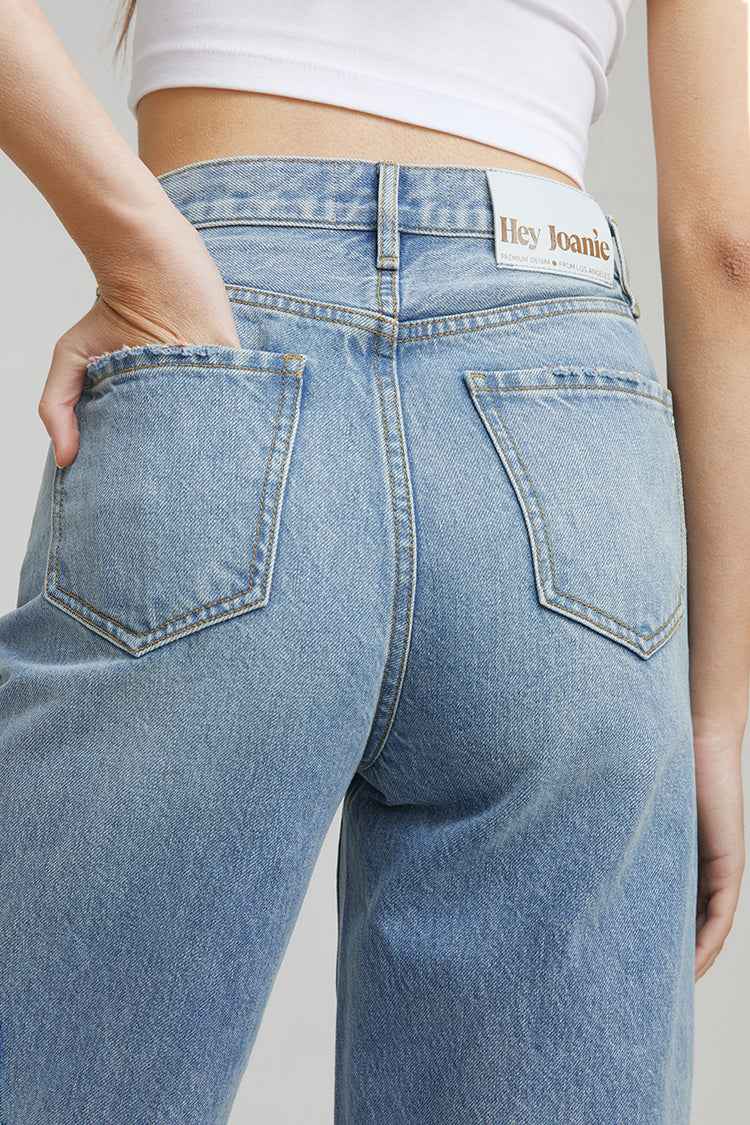 Moon Curve Raw Hem Crop Jeans Model HJ129