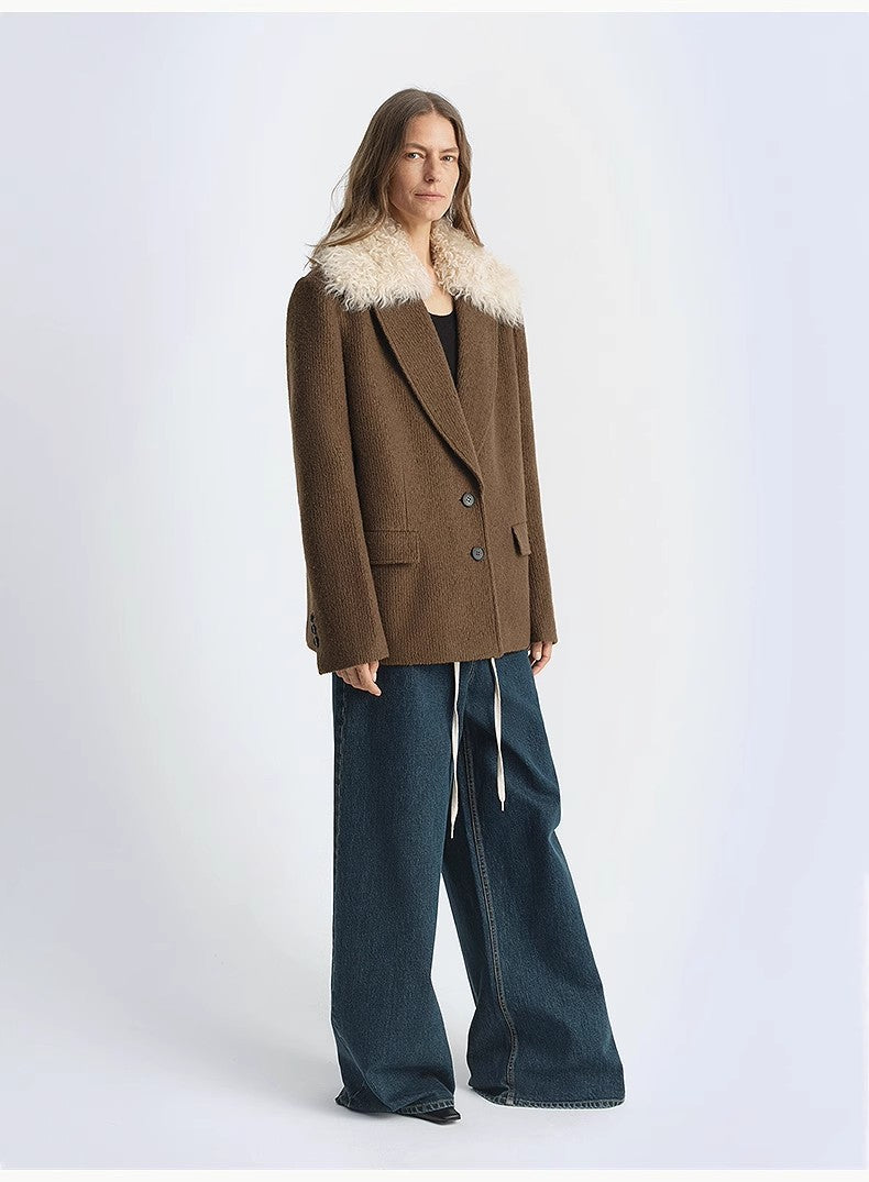 "Vertical Texture" Wool Tweed Coat with Detachable Fur Collar
