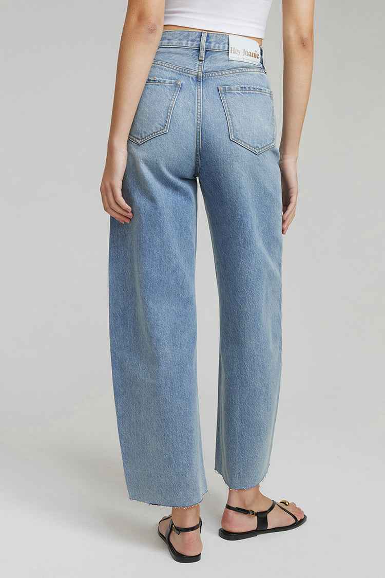 Moon Curve Raw Hem Crop Jeans Model HJ129