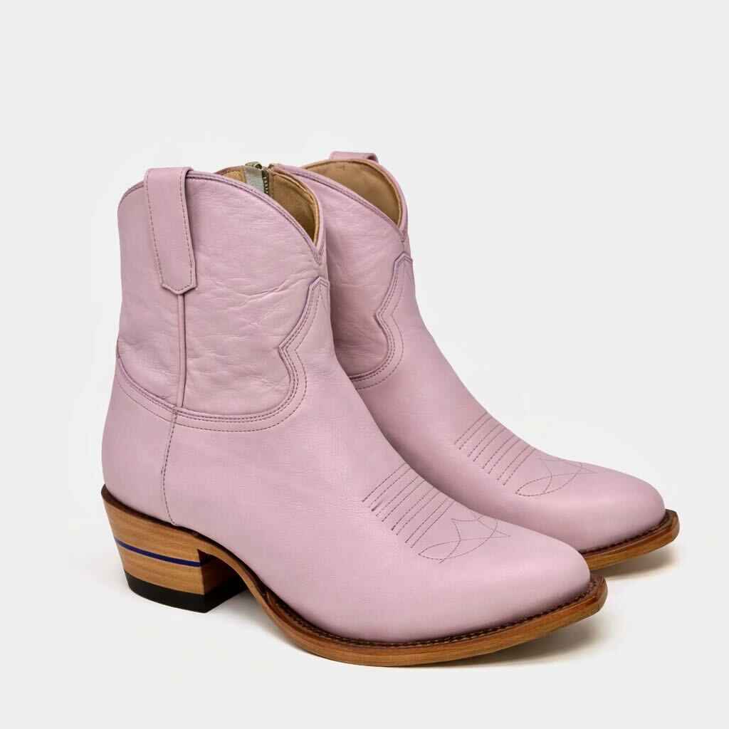The Rainey Zip-Up Ankle Boot – Stylish and Comfortable Footwear for Day-to-Night Versatility