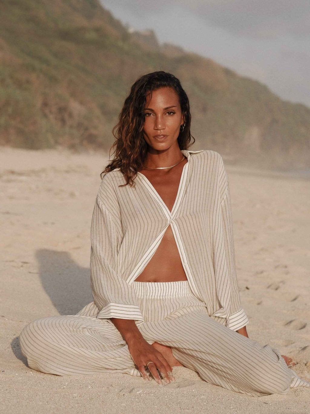 Voyage Set in Khaki Green Stripes – Lightweight Textured Cotton Outfit with Voyage Pants