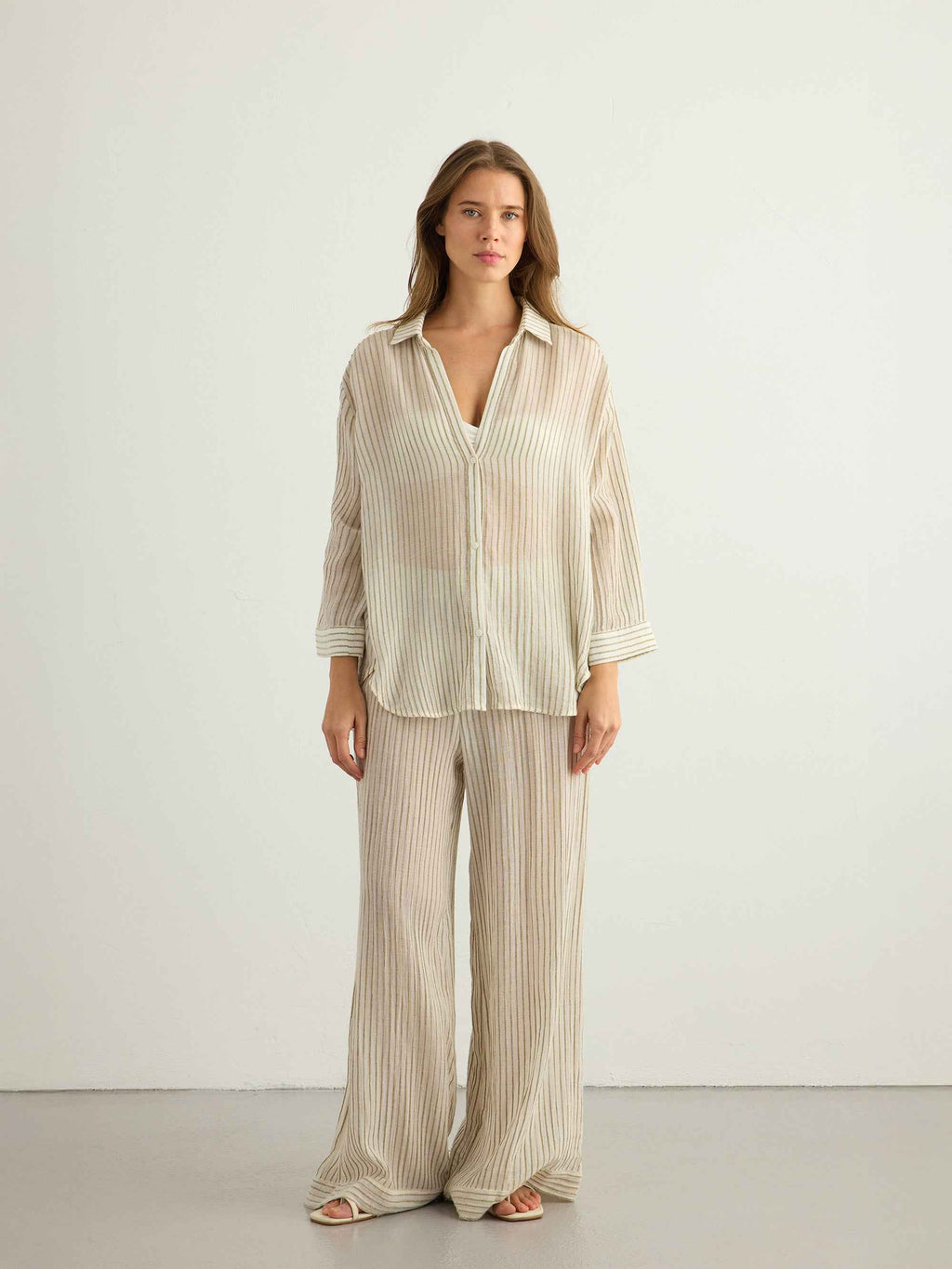 Voyage Set in Khaki Green Stripes – Lightweight Textured Cotton Outfit with Voyage Pants