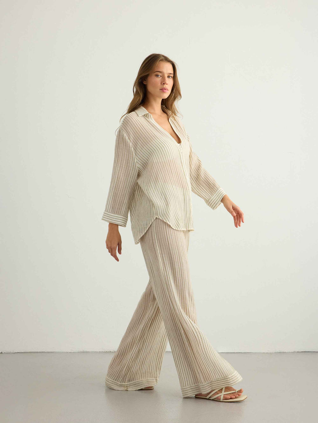 Voyage Set in Khaki Green Stripes – Lightweight Textured Cotton Outfit with Voyage Pants