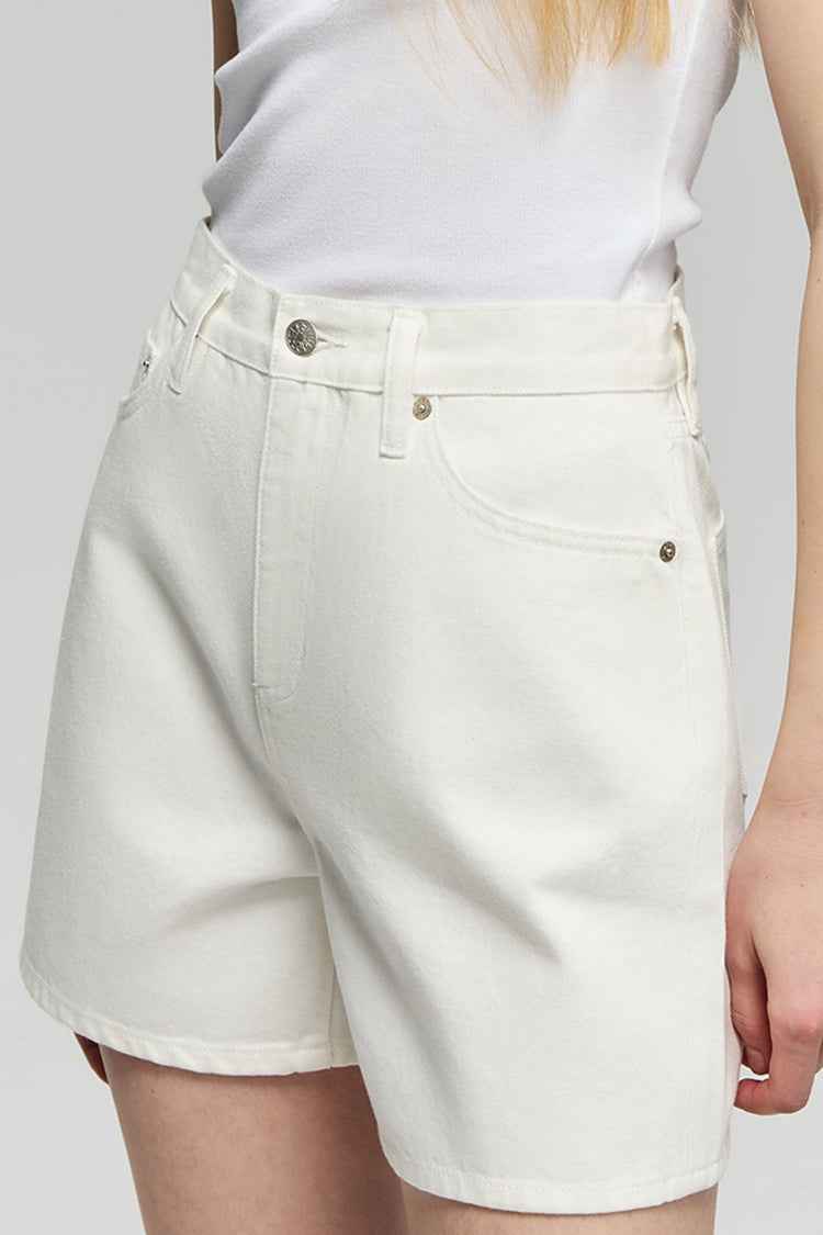 Golden Hour High-Rise Girlfriend Denim Shorts Model HJ801