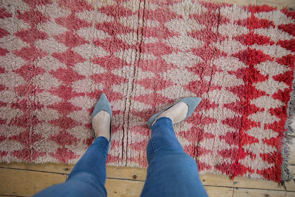 Vintage Moroccan Rug 3 ft x 5.5 ft Hand-Knotted Argyle Diamond Pattern