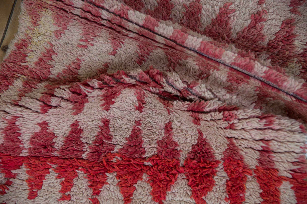 Vintage Moroccan Rug 3 ft x 5.5 ft Hand-Knotted Argyle Diamond Pattern