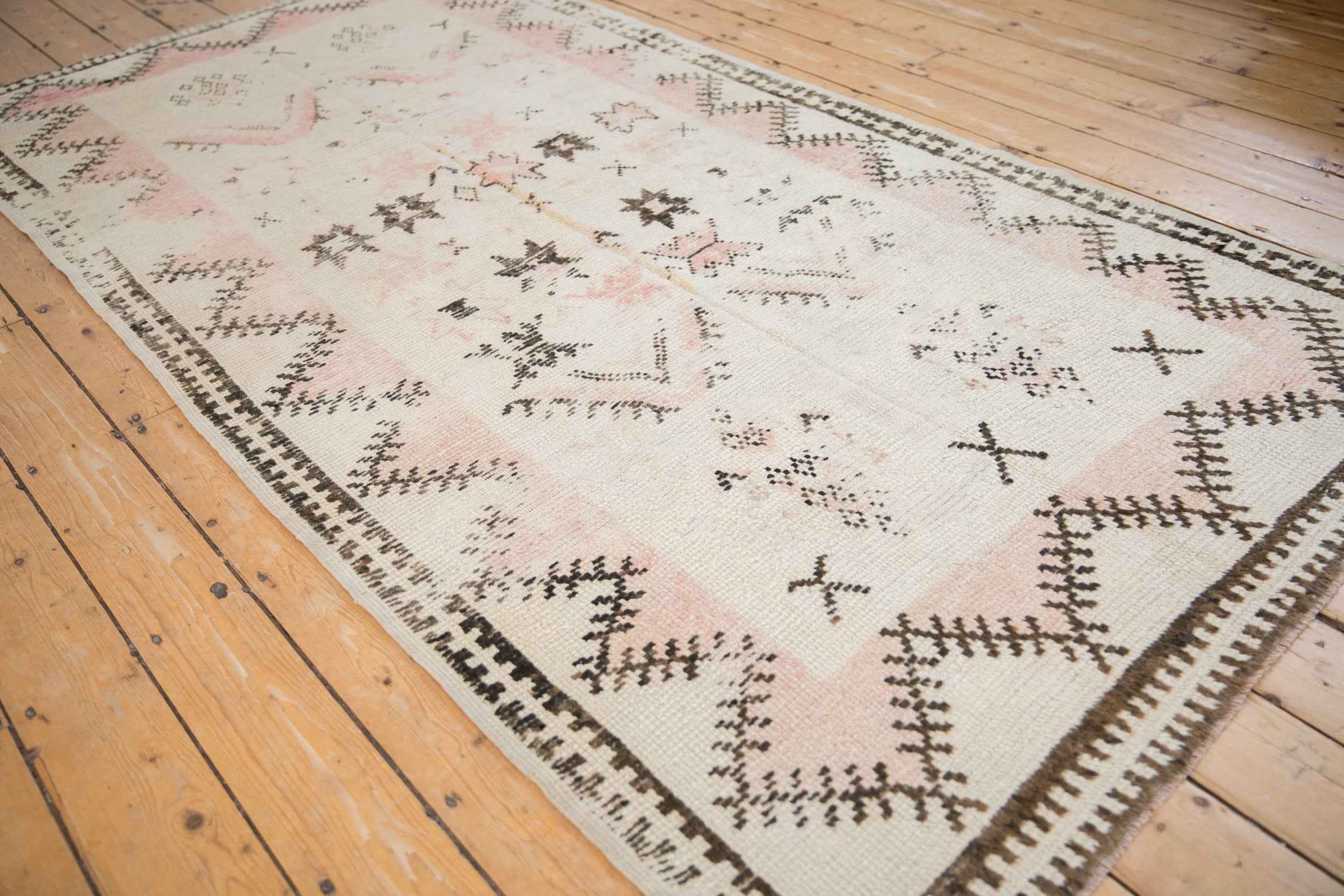 4.5 x 9 ft Vintage Distressed Moroccan Rug Runner