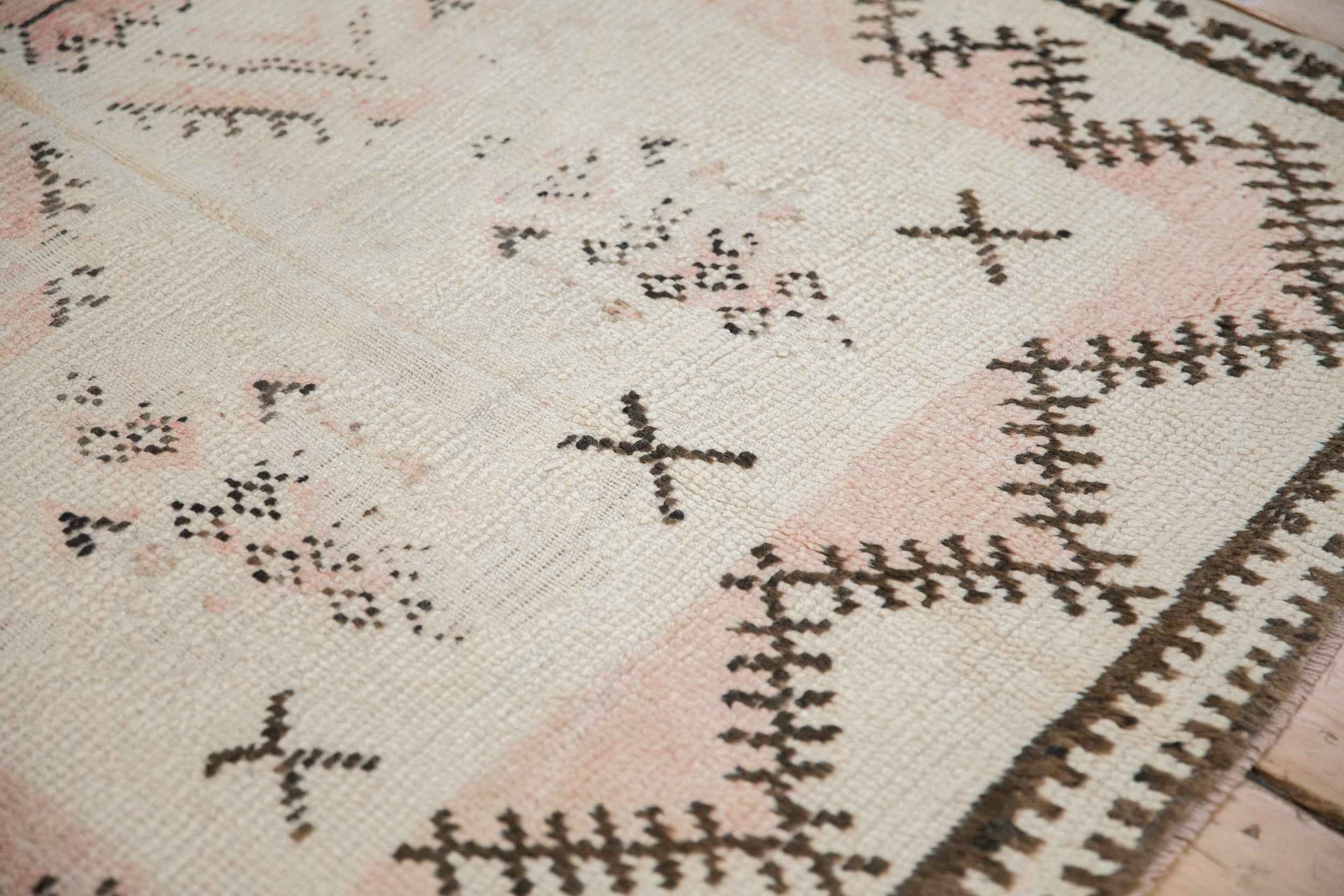 4.5 x 9 ft Vintage Distressed Moroccan Rug Runner