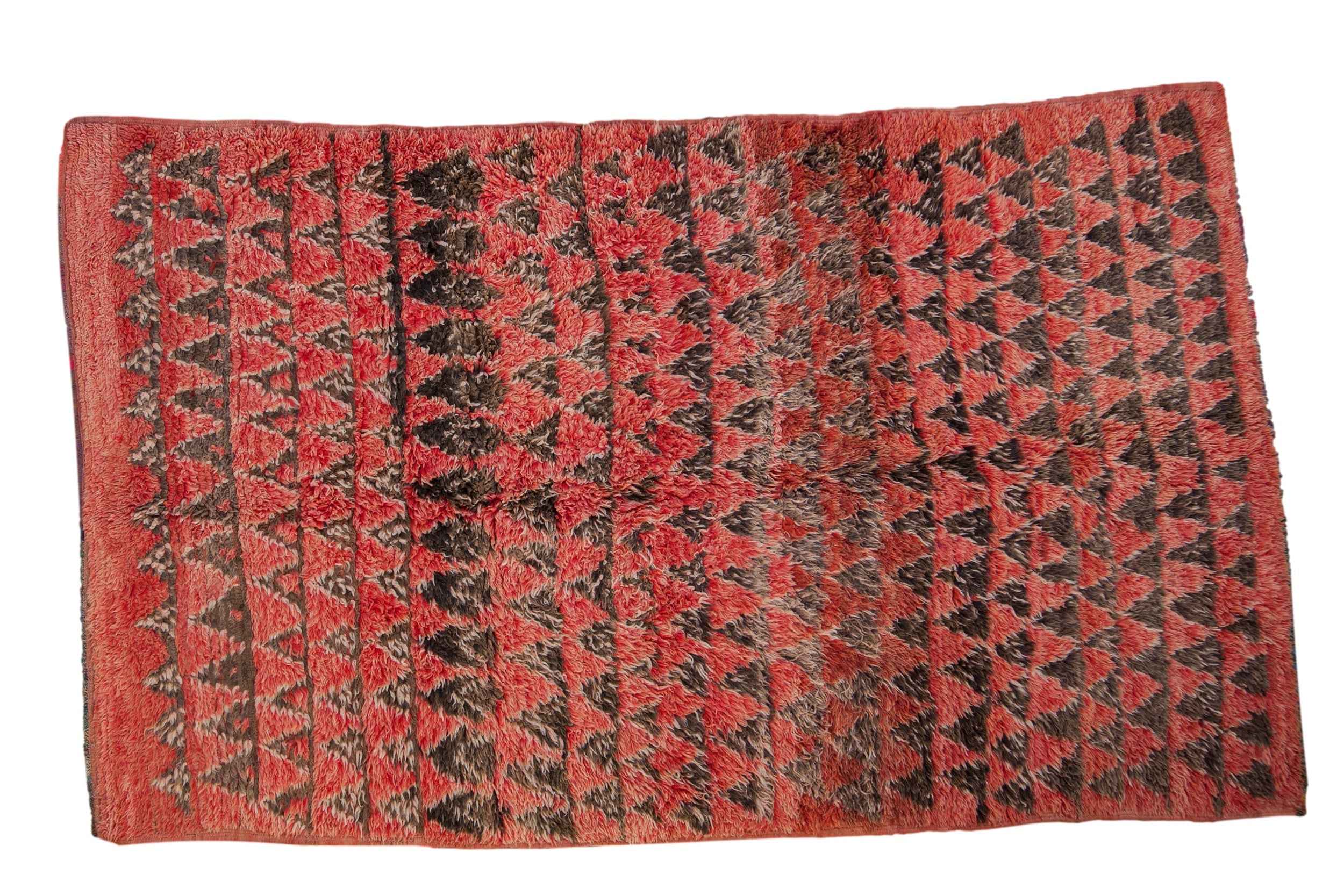 Vintage Moroccan Hand-Knotted Carpet, 5'10" x 9'7", 1970s, Triangle Mountain Inspired Design