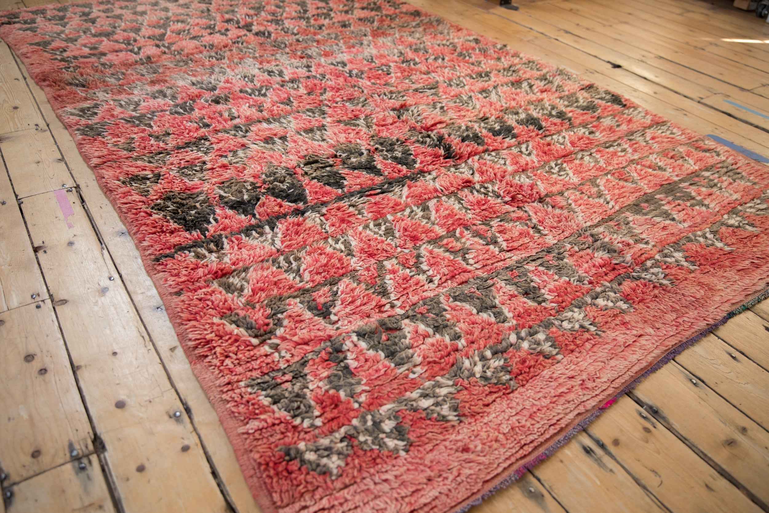 Vintage Moroccan Hand-Knotted Carpet, 5'10" x 9'7", 1970s, Triangle Mountain Inspired Design