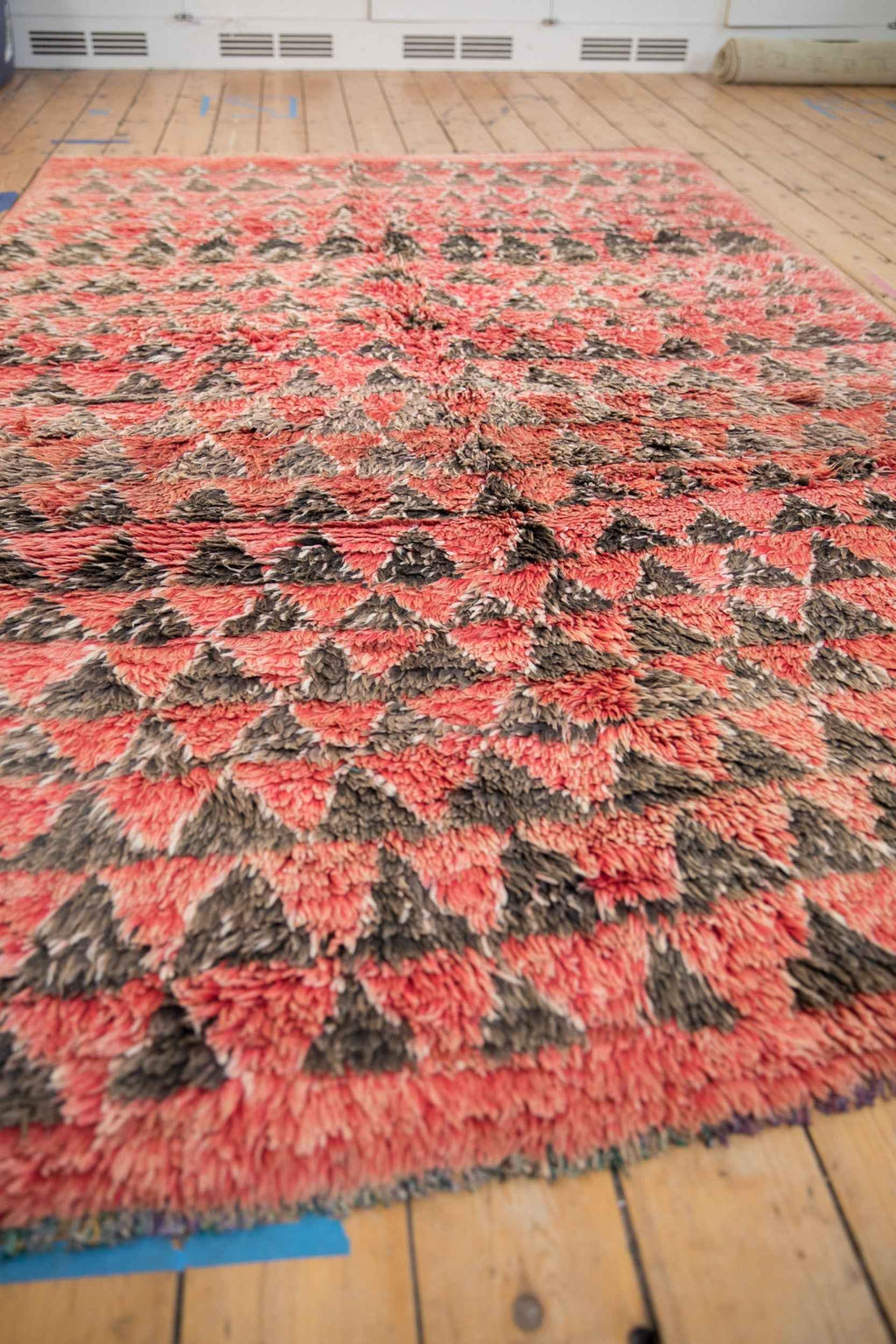 Vintage Moroccan Hand-Knotted Carpet, 5'10" x 9'7", 1970s, Triangle Mountain Inspired Design
