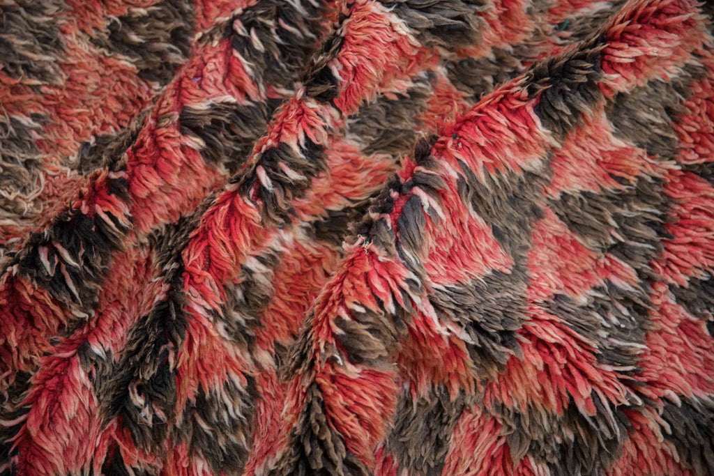 Vintage Moroccan Hand-Knotted Carpet, 5'10" x 9'7", 1970s, Triangle Mountain Inspired Design