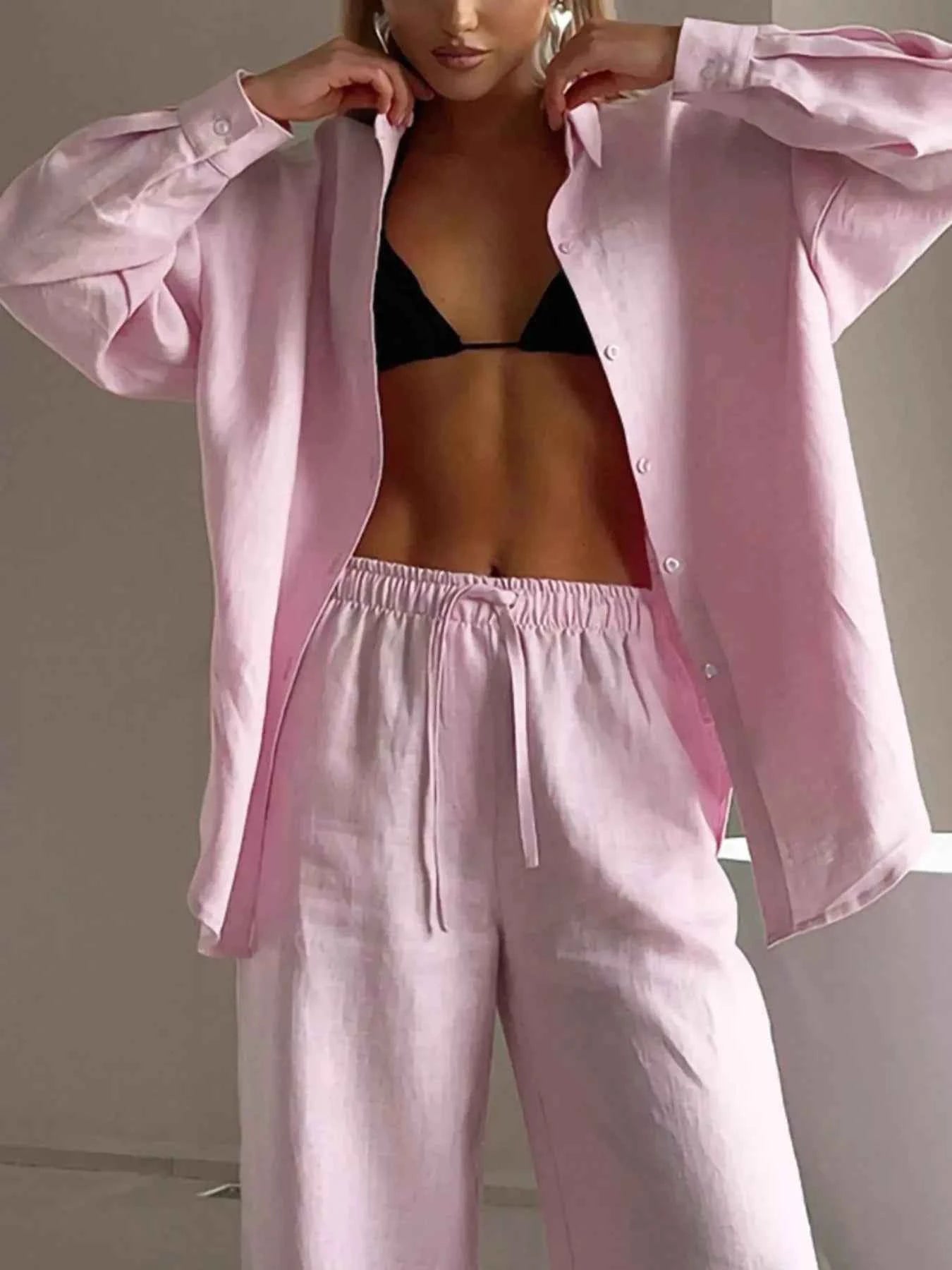 Relaxed Fit Two-Piece Set with Button-Up Shirt and Pants in Burgundy