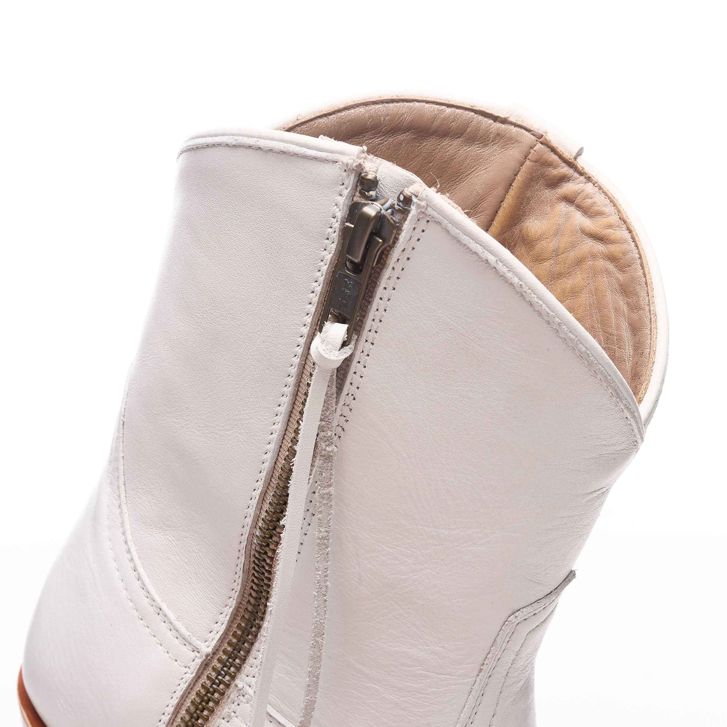 The Trinity - Versatile Classic Boots for Fashion-Forward Men and Women