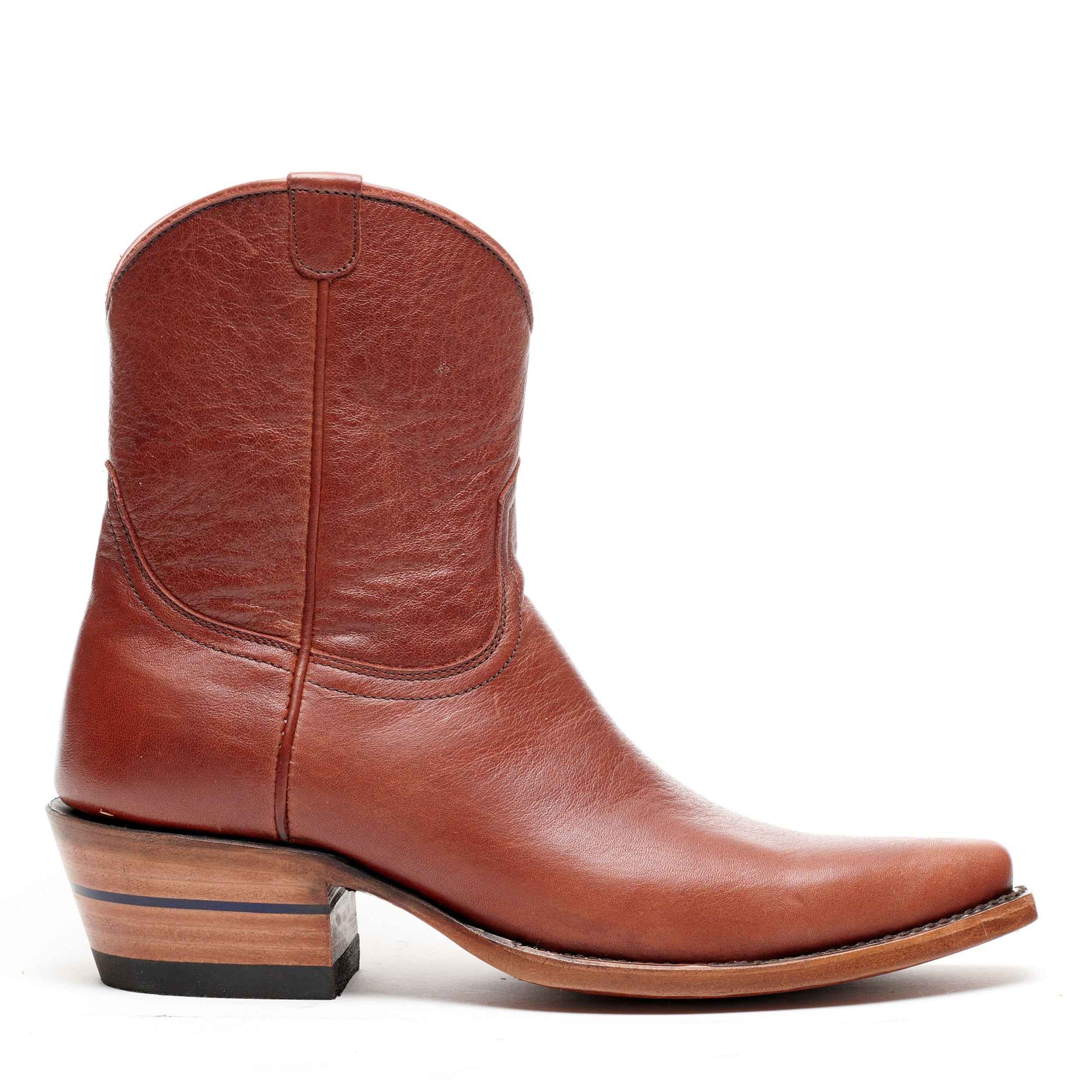 The Trinity - Versatile Classic Boots for Fashion-Forward Men and Women