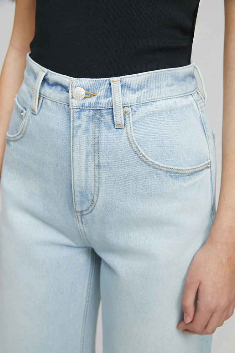 Moon Curve Raw Hem Crop Jeans Model HJ129