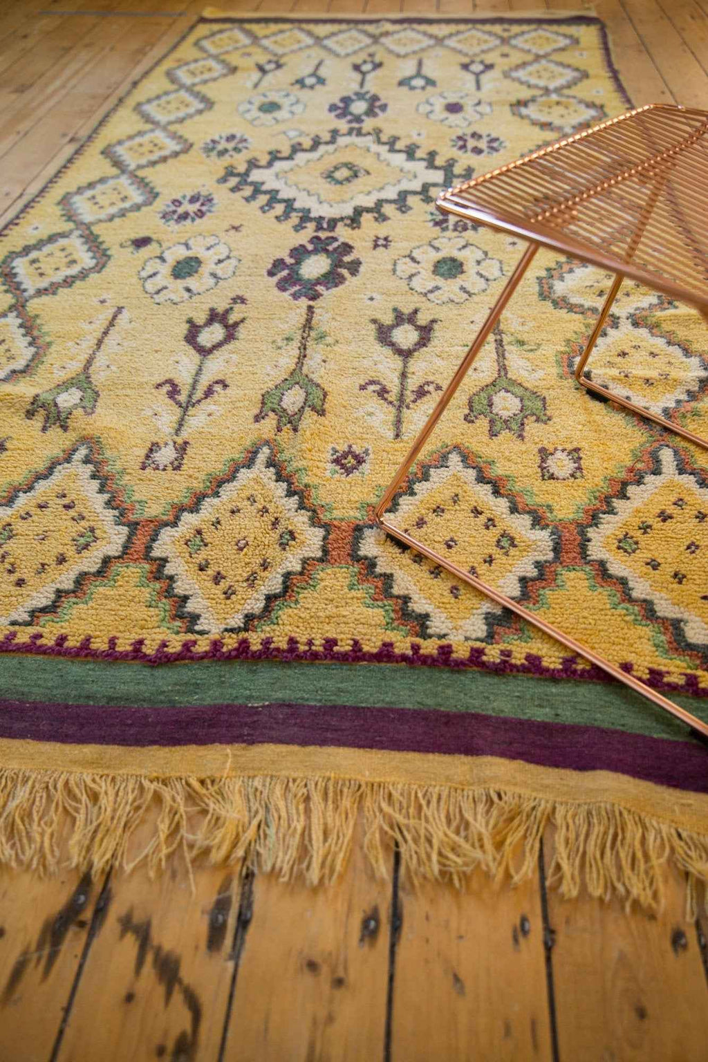 Vintage Moroccan Rug Runner 4 ft 11 in x 10 ft 9 in – Hand-Knotted 1970s Diamond Medallion Design