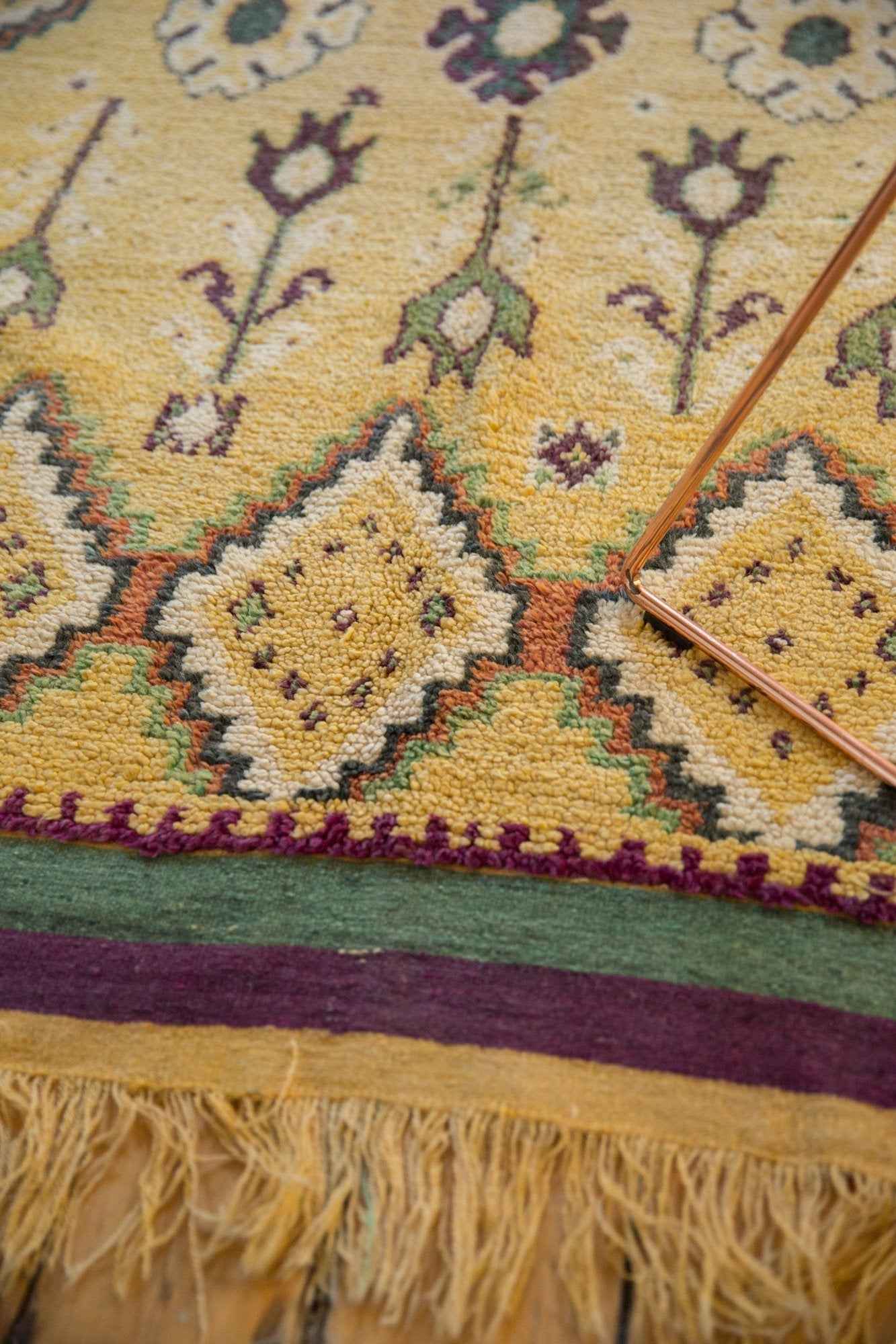 Vintage Moroccan Rug Runner 4 ft 11 in x 10 ft 9 in – Hand-Knotted 1970s Diamond Medallion Design