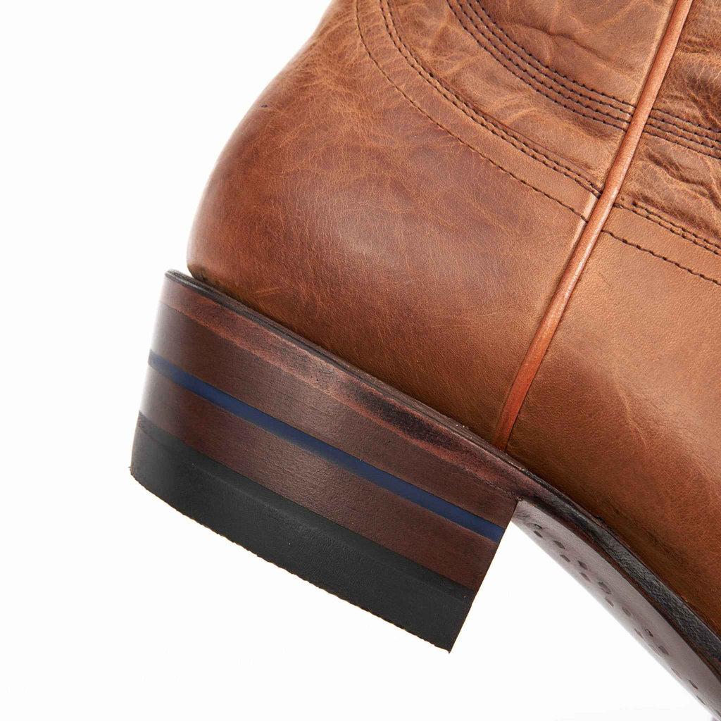The Comal - Stylish Quarter Inch Snip Toe Boots for Fashion-Conscious Men and Women