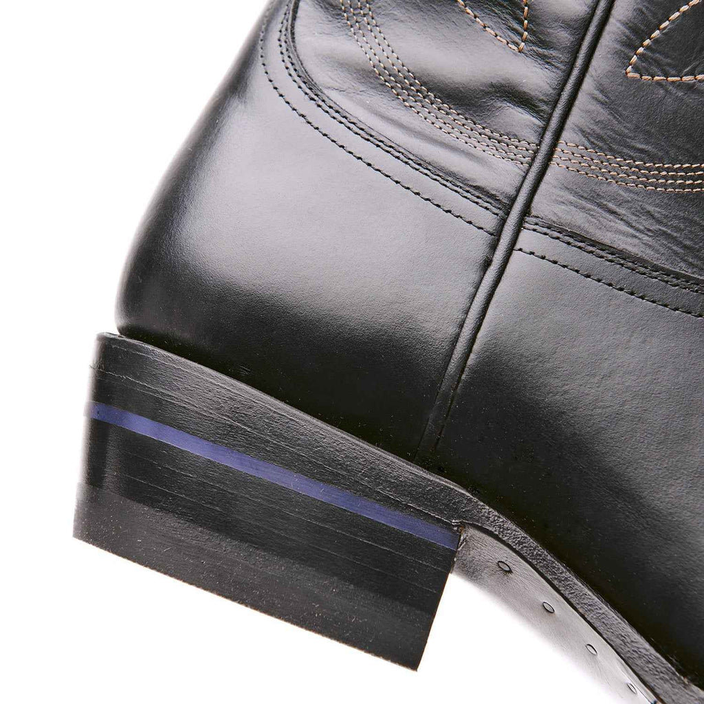 The Comal - Stylish Quarter Inch Snip Toe Boots for Fashion-Conscious Men and Women