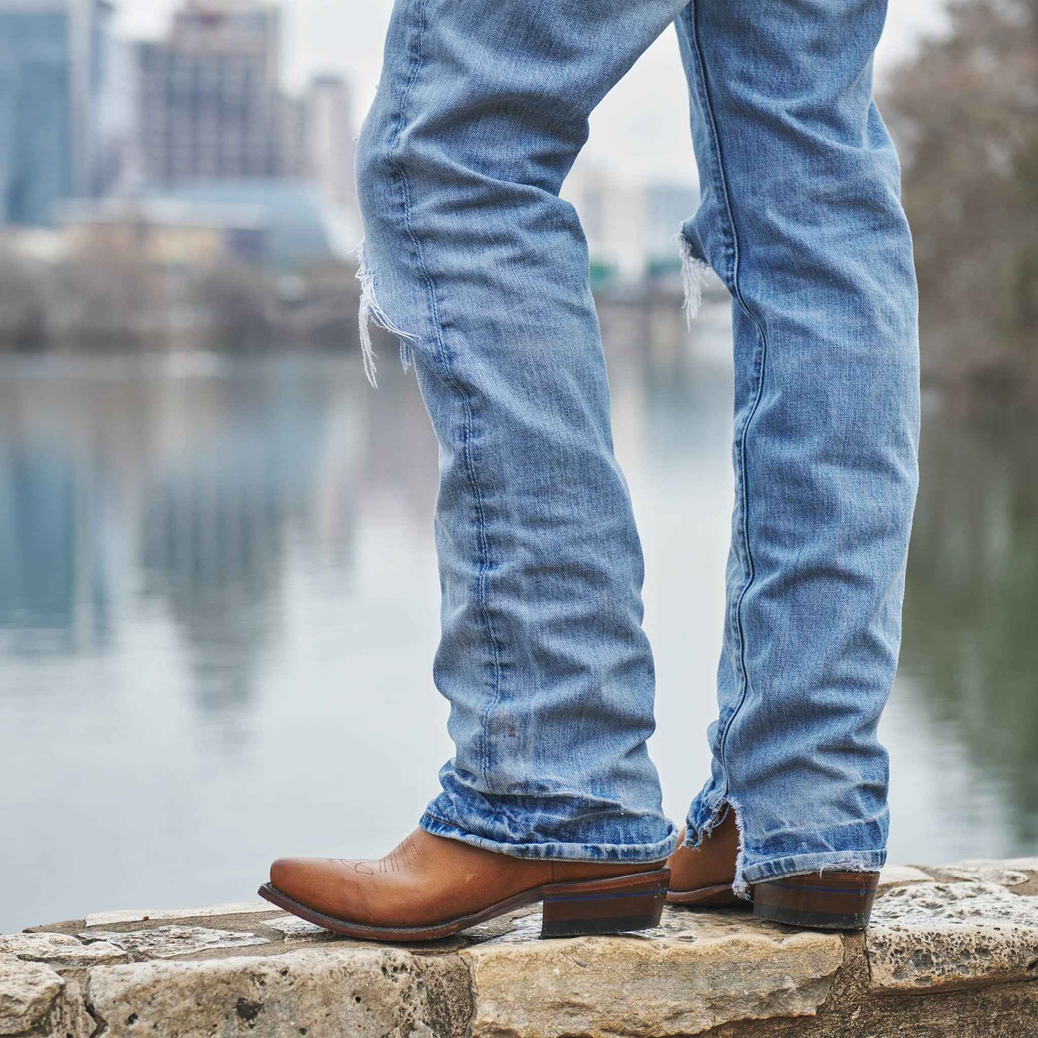 The Comal - Stylish Quarter Inch Snip Toe Boots for Fashion-Conscious Men and Women