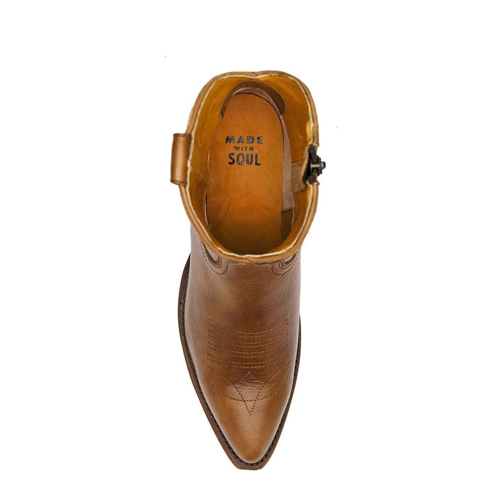 The Rainey Zip-Up Ankle Boot – Stylish and Comfortable Footwear for Day-to-Night Versatility