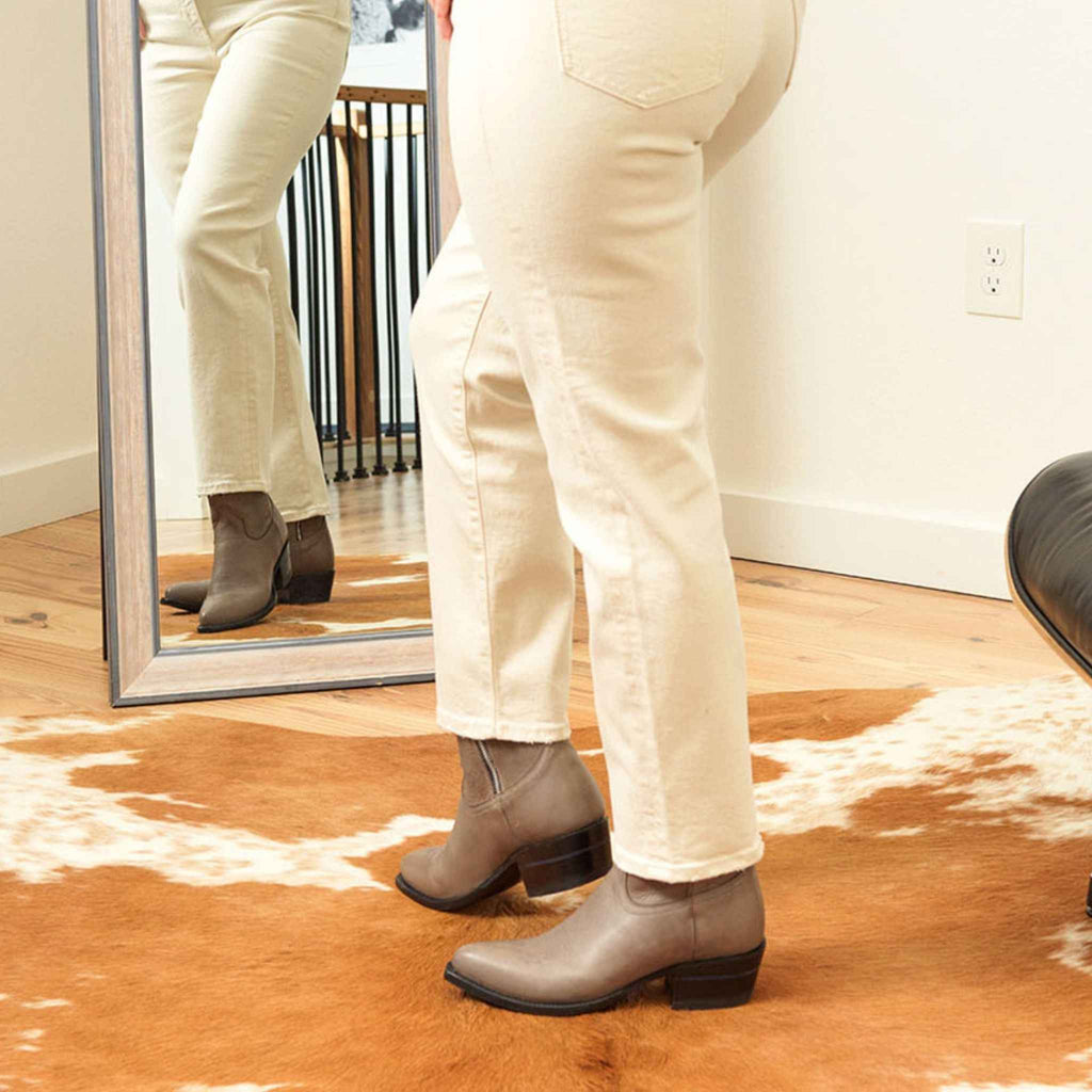 The Rainey Zip-Up Ankle Boot – Stylish and Comfortable Footwear for Day-to-Night Versatility