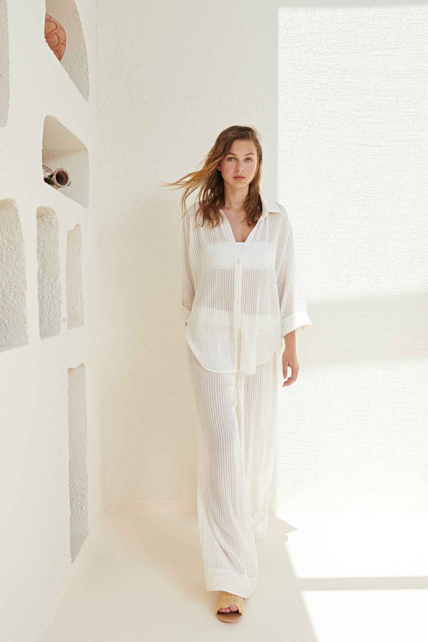Voyage Set in White Stripes - Comfortable Sheer Cotton with Stylish Textured Design